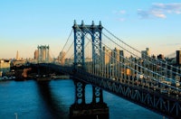 the manhattan bridge is blue